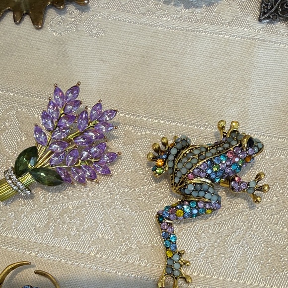 Reseller Lot Brooch Collection bugs owl frog lavender vintage - Picture 10 of 15